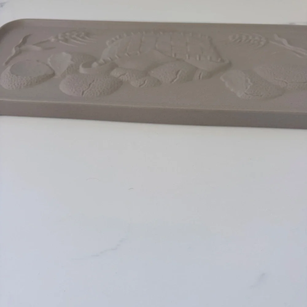Vintage Terracotta Bread Warmer Stone Embossed Wheat Basket Rectangular Tile